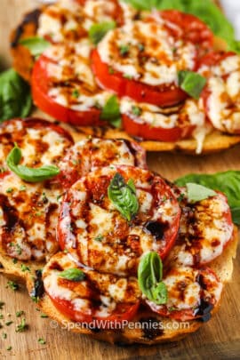 Broiled Tomato Sandwich with garnish